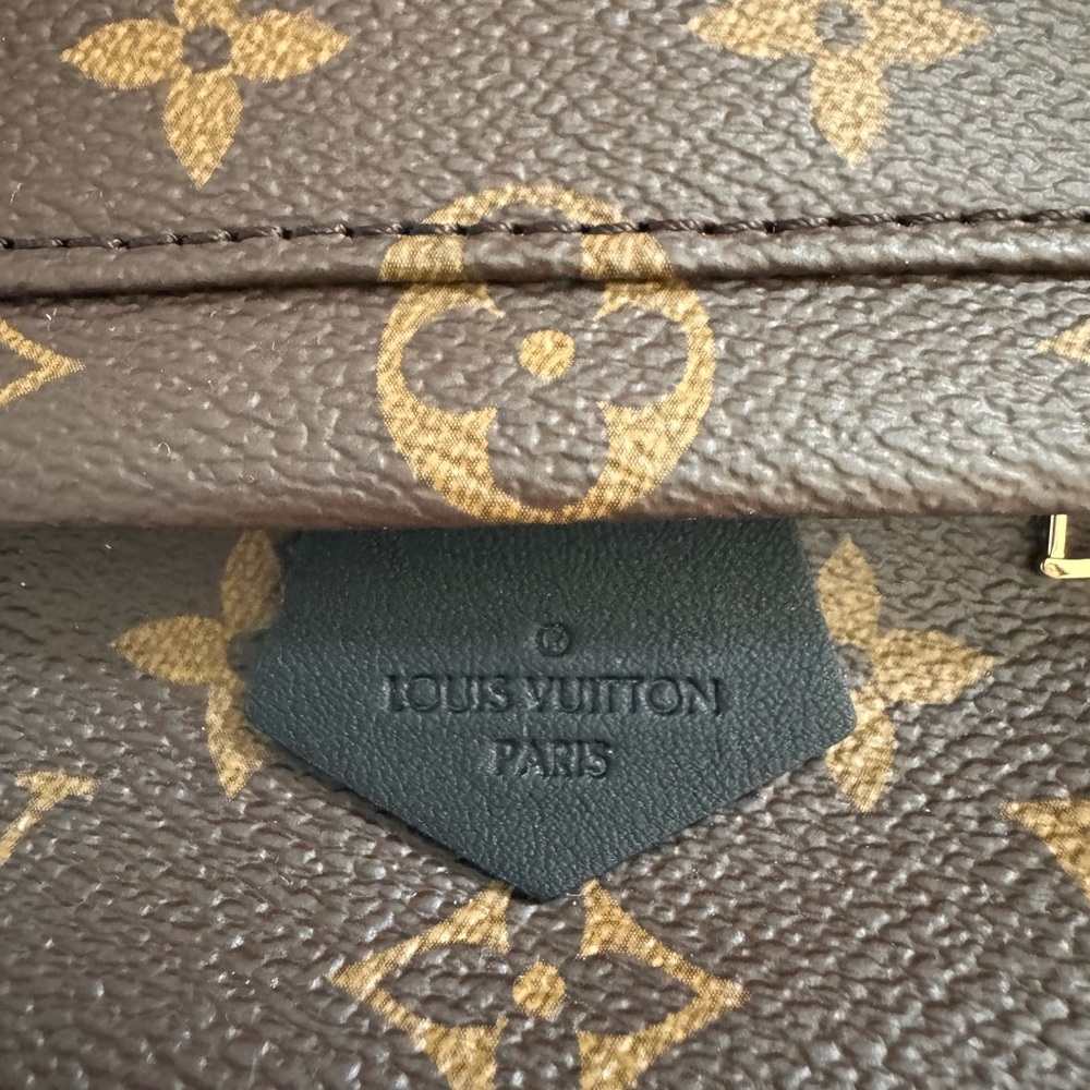 Like NEW Authentic Louis Vuitton monogram palm springs mini backpack crossbody - Picture 6 of 12